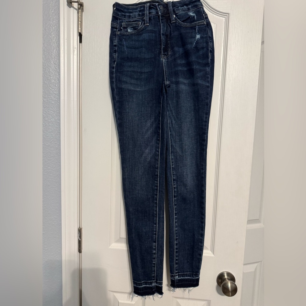 Judy Blue Skinny Fit Distressed Jeans